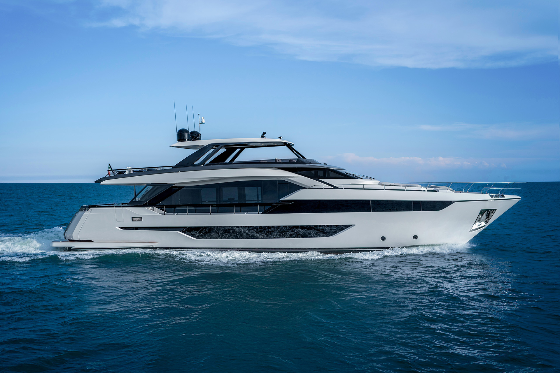 Ferretti Yachts 940: a new way to live on the water, for an experience of luxury and well-being.<br />
 